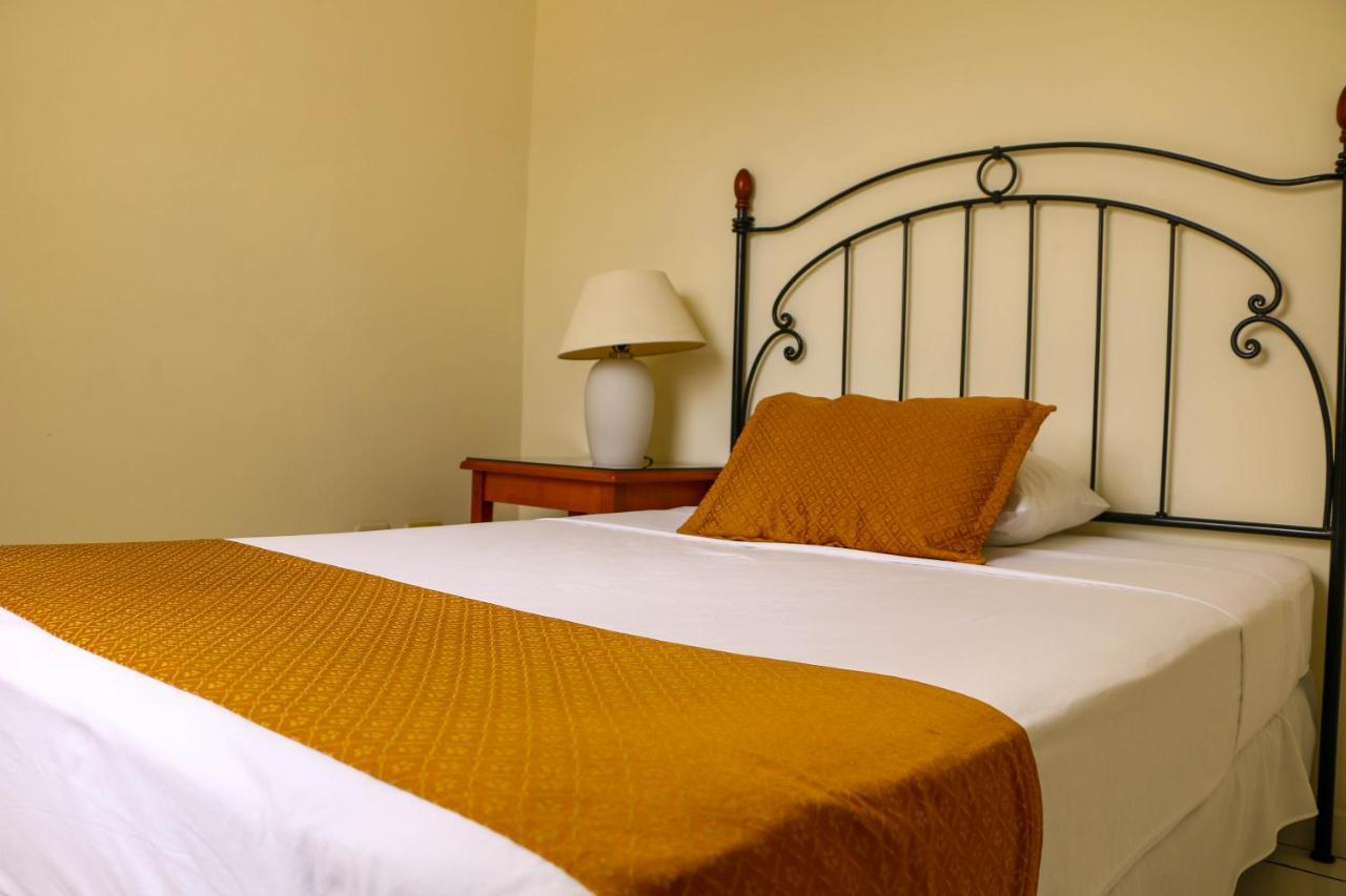 Hotel Villa Serena San Benito San Salvador Extérieur photo