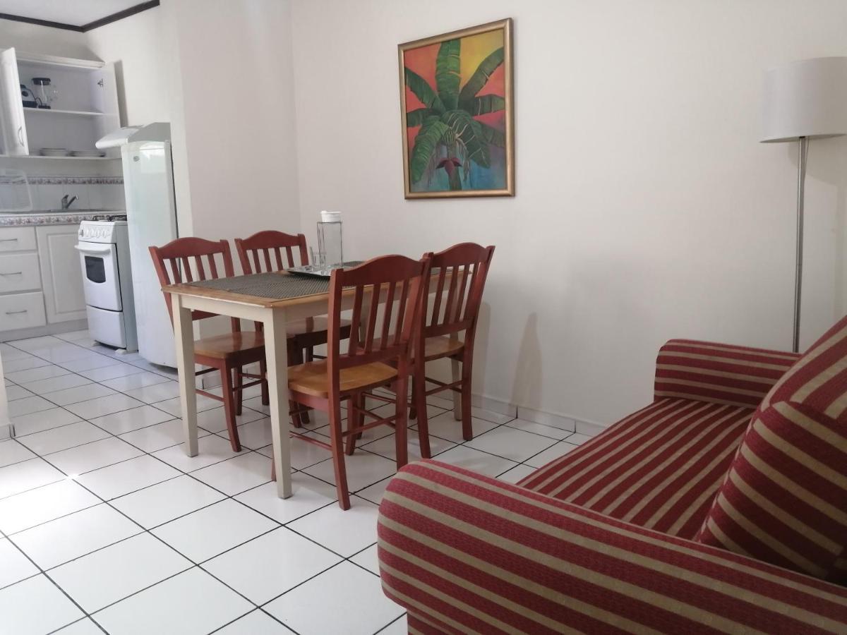 Hotel Villa Serena San Benito San Salvador Extérieur photo