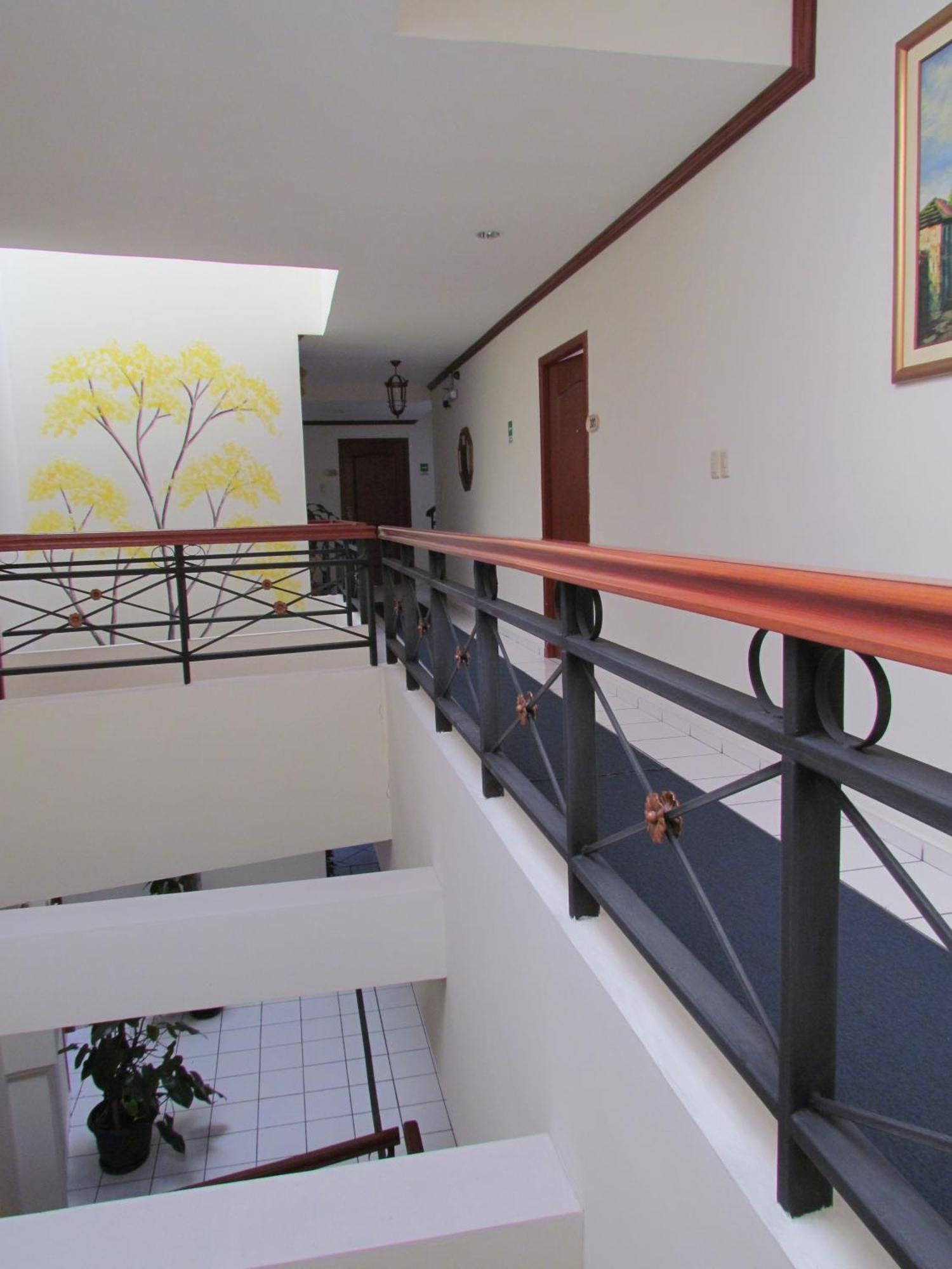 Hotel Villa Serena San Benito San Salvador Extérieur photo