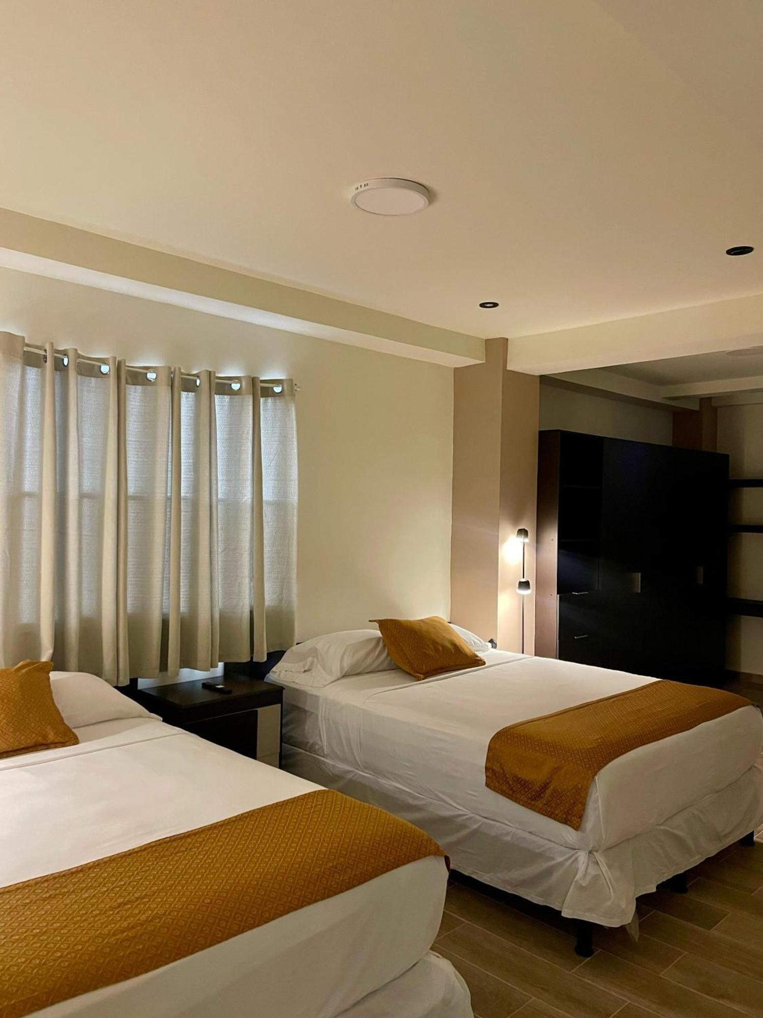 Hotel Villa Serena San Benito San Salvador Extérieur photo