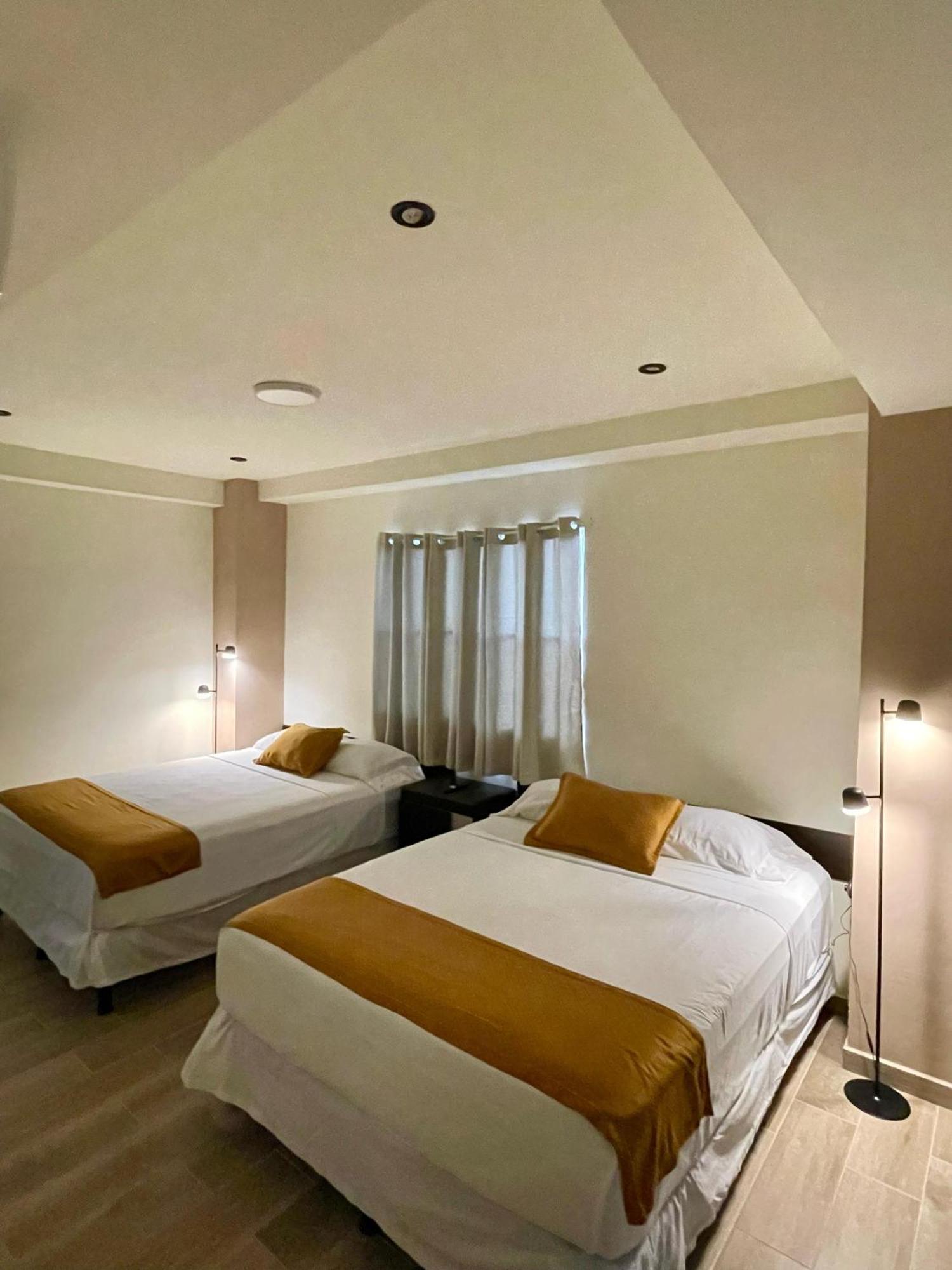 Hotel Villa Serena San Benito San Salvador Extérieur photo